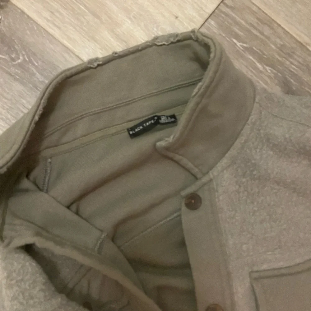 Shacket - Picture 2 of 3